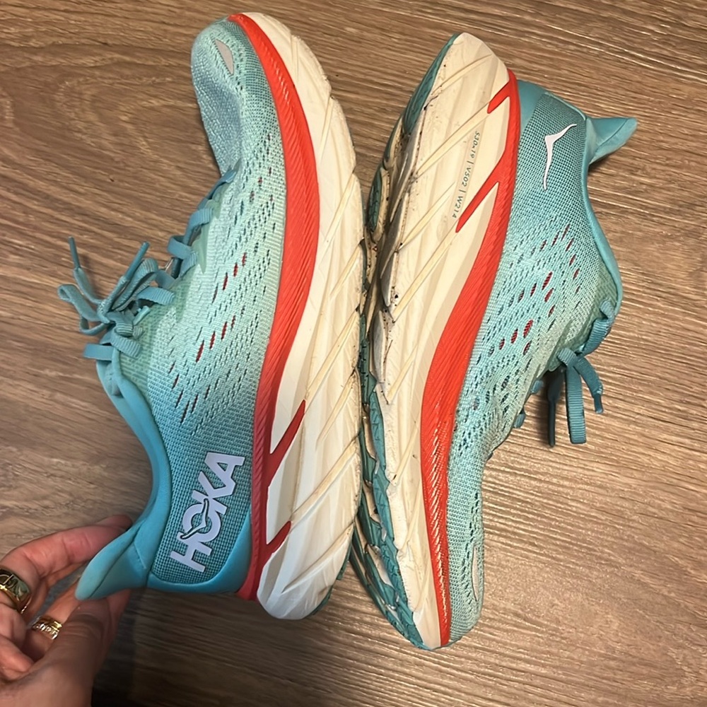 Hoka Clifton 8 Sneakers